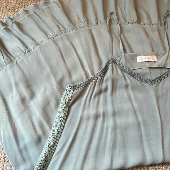 Sage Green dress - Picture 2 of 2